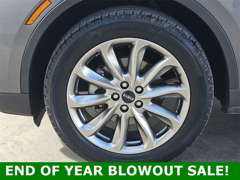 Used 2022 Lincoln Corsair FWD w/ Premium Package image 8