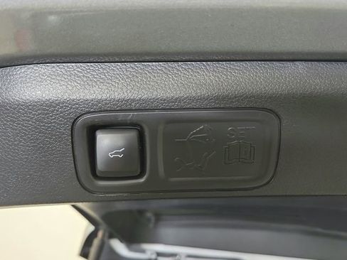 Used 2023 Ford Expedition Max Limited image 39