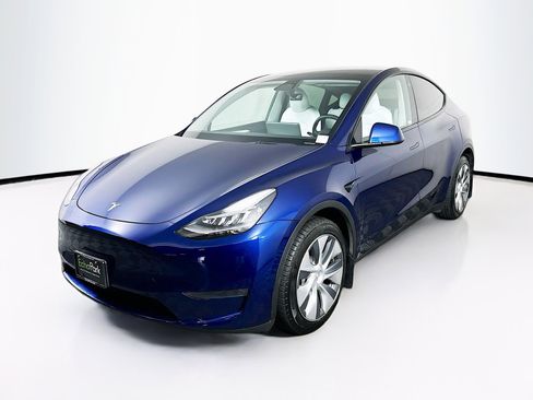 Used 2023 Tesla Model Y Long Range AWD/4WD image 3