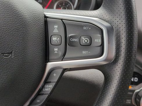 New 2026 RAM 1500 Express AWD/4WD image 17