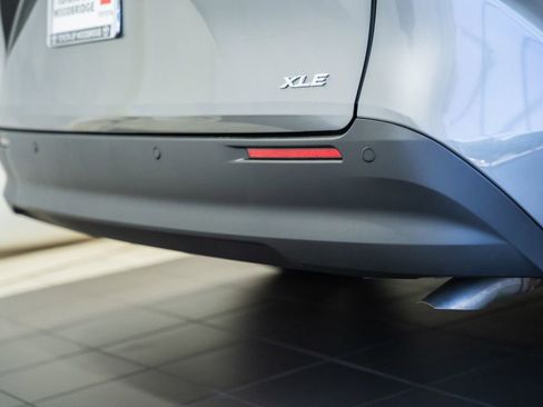 New 2026 Toyota Sienna XLE FWD image 9