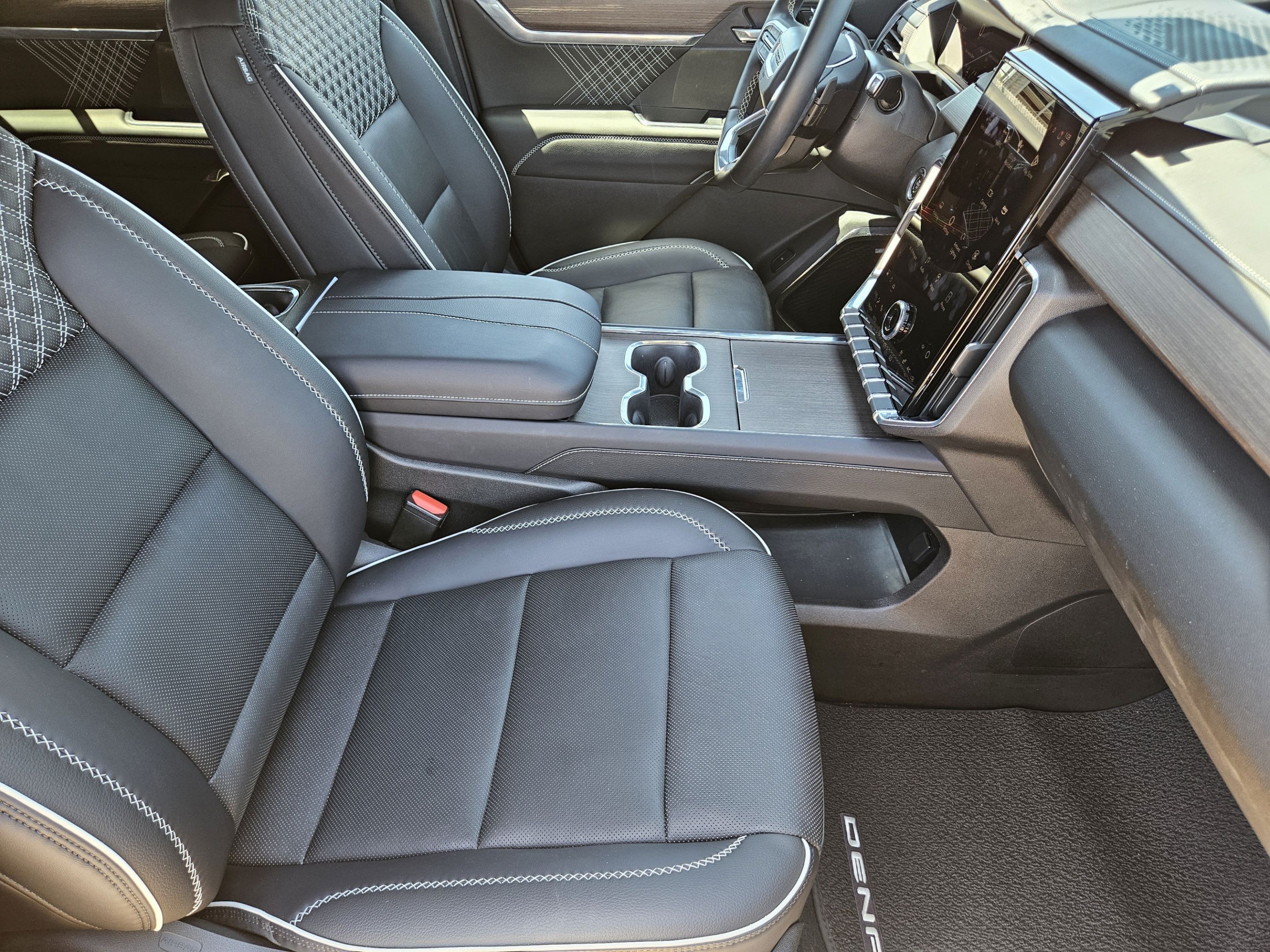 Used 2024 GMC Acadia Denali w/ LPO, Floor Liner Package FWD image 14