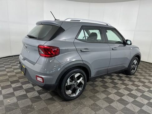 Certified 2023 Hyundai Venue SEL image 3