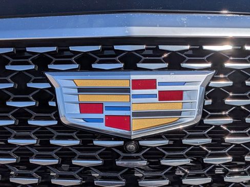 Used 2024 Cadillac Escalade Premium Luxury image 22