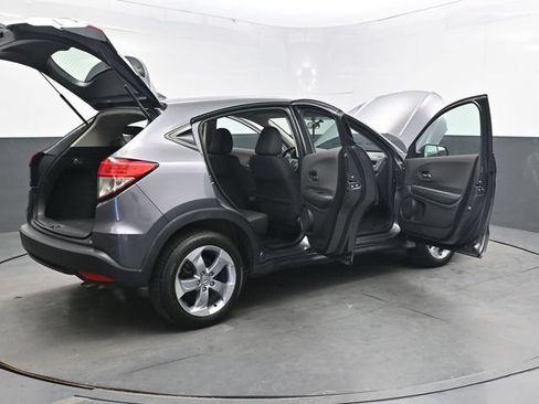 Used 2019 Honda HR-V LX image 48