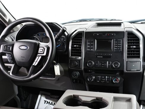 Used 2017 Ford F150 XLT w/ Trailer Tow Package image 8