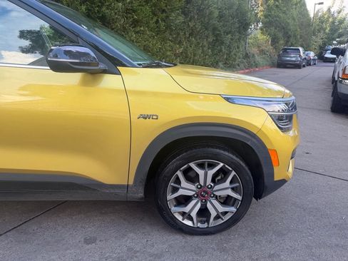 Used 2021 Kia Seltos SX AWD/4WD image 3