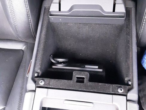 Used 2019 Land Rover Range Rover Evoque SE image 25