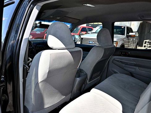 Used 2011 Toyota Tacoma 2WD Double Cab w/ Convenience Pkg image 11