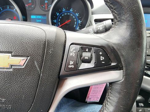 Used 2014 Chevrolet Cruze LT image 20