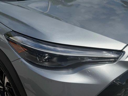 Used 2025 Toyota Corolla Cross AWD Hybrid w/ Convenience Package image 37