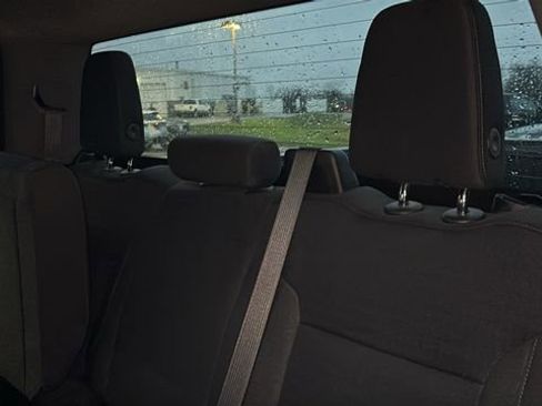 Used 2022 Chevrolet Silverado 1500 RST image 25