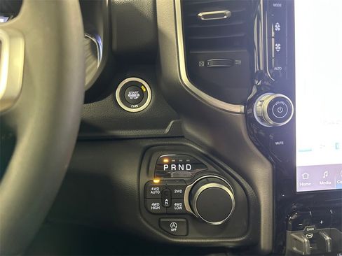 New 2026 RAM 1500 4x4 Crew Cab image 22