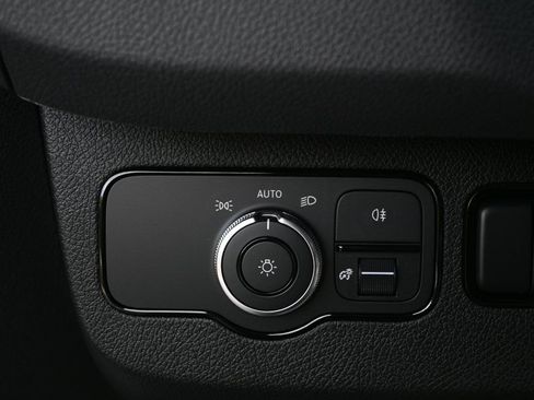 Used 2026 Mercedes-Benz Sprinter 2500 image 9