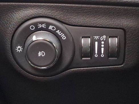 Used 2019 Jeep Compass Latitude image 26