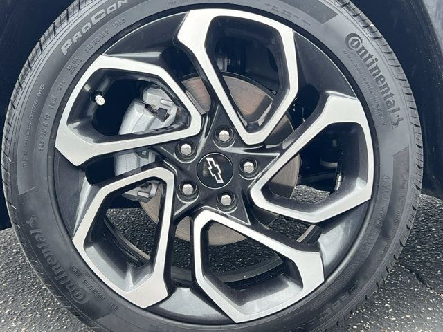 Used 2026 Chevrolet Trax RS w/ Sunroof Package FWD image 8