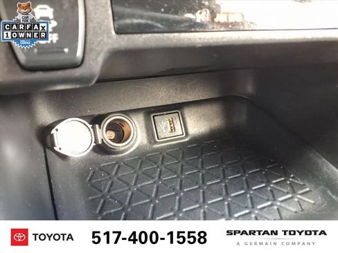 Used 2025 Toyota RAV4 XLE AWD/4WD image 24