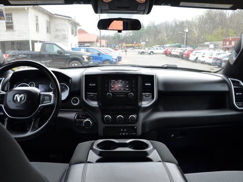 Used 2022 RAM 1500 Big Horn AWD/4WD image 17