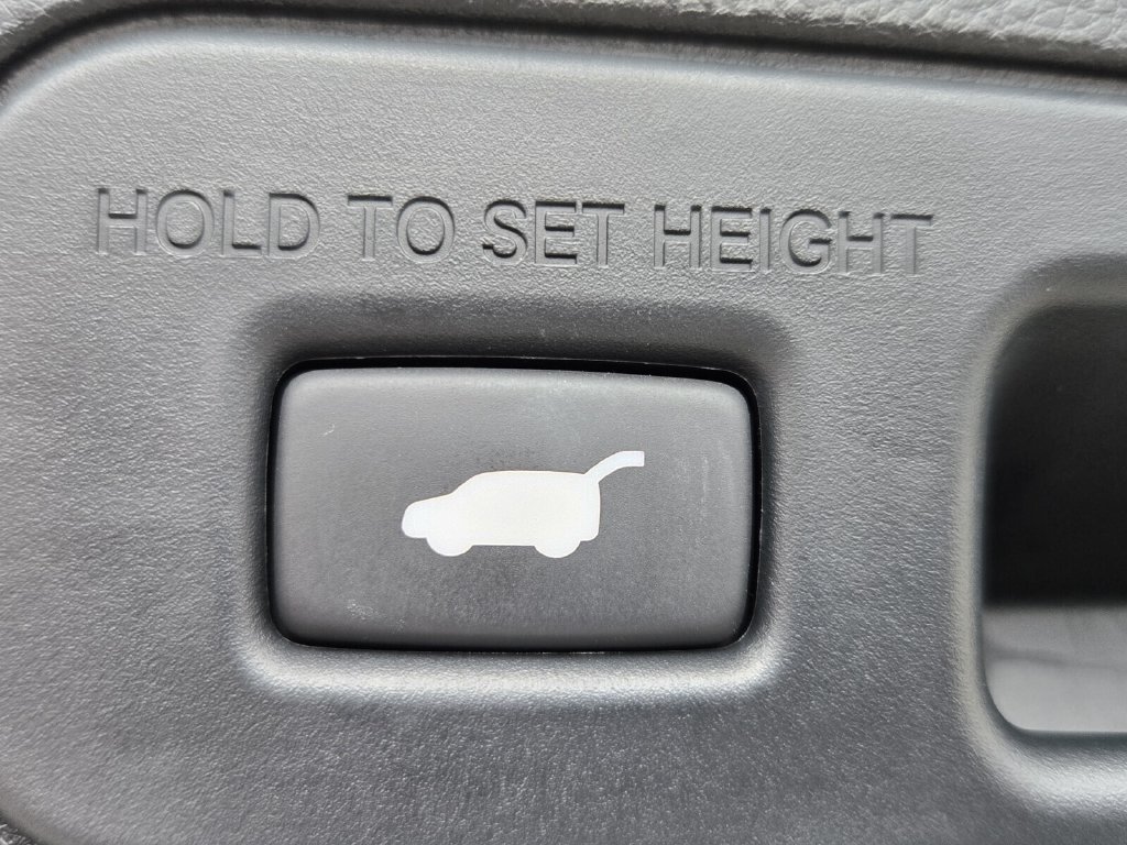 Used 2023 Acura MDX w/ Technology Package FWD image 15