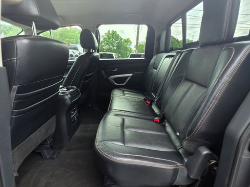 Used 2019 Nissan Titan SL w/ Off-Road Package AWD/4WD image 19