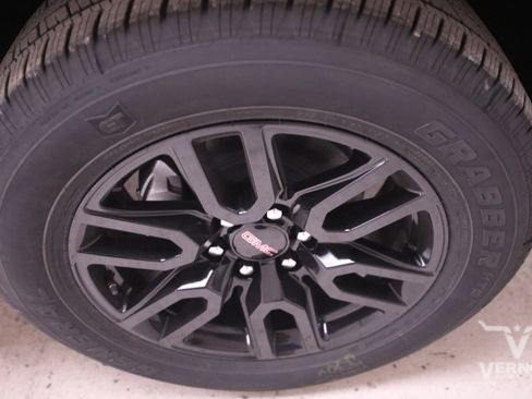 New 2026 GMC Sierra 1500 Pro w/ Graphite Edition image 34