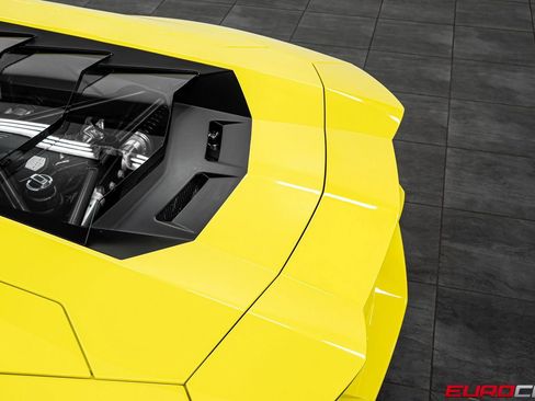 Used 2015 Lamborghini Aventador LP 700-4 AWD/4WD image 16