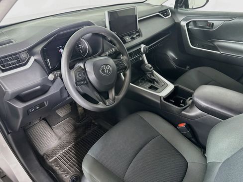 Used 2024 Toyota RAV4 LE AWD/4WD image 9