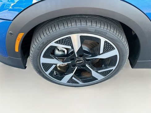 New 2026 MINI Cooper 2-Door Hardtop FWD image 25