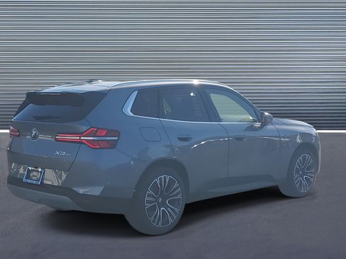 New 2026 BMW X3 xDrive30 w/ Premium Package image 3