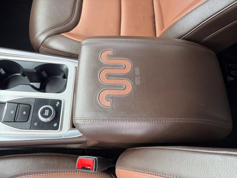 Used 2021 Ford Explorer King Ranch w/ Premium Technology Package AWD/4WD image 30