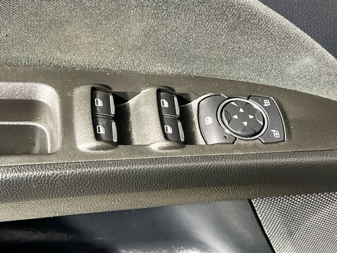 Used 2020 Ford Fusion SE image 16