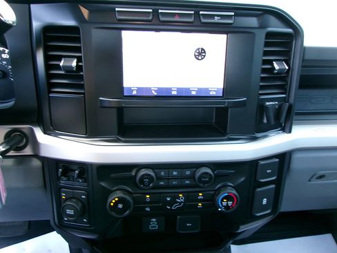 Used 2024 Ford F350 XL w/ Snow Plow Prep Package image 16