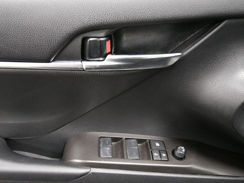 Certified 2024 Toyota Camry SE image 11