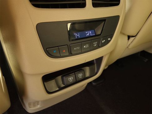 Used 2020 Acura MDX FWD w/ Technology Package image 12