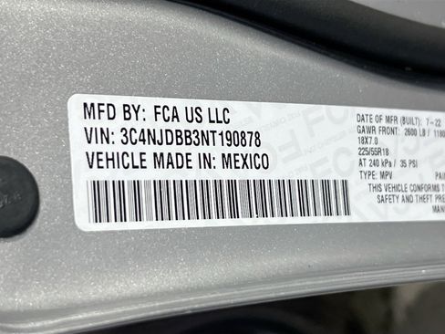 Used 2022 Jeep Compass Altitude w/ Sun and Sound Group AWD/4WD image 30