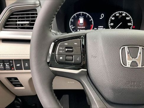 Certified 2026 Honda Odyssey EX-L image 23