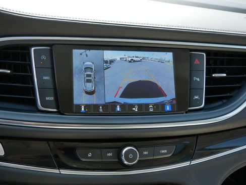 Used 2022 Buick Enclave Essence w/ Sound and Sites Package AWD/4WD image 22