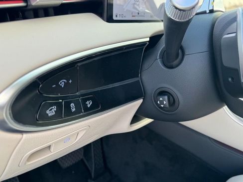 New 2026 Genesis GV70 2.5T Select image 9