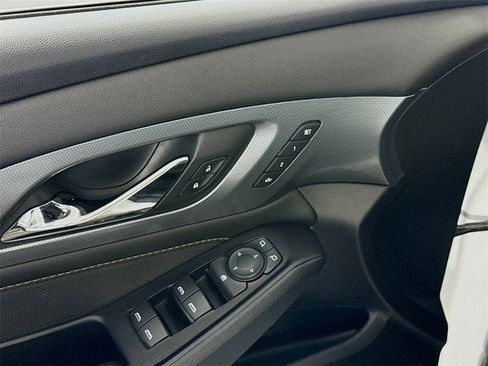 Used 2020 Chevrolet Traverse Premier image 12