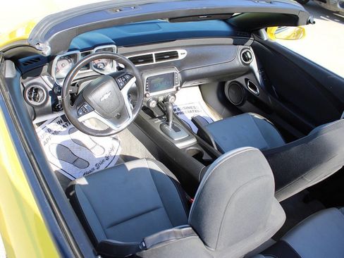 Used 2015 Chevrolet Camaro LT RWD image 12