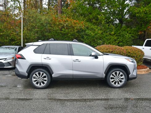 Certified 2023 Toyota RAV4 XLE Premium image 5