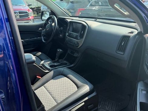 Used 2017 Chevrolet Colorado Z71 AWD/4WD image 8