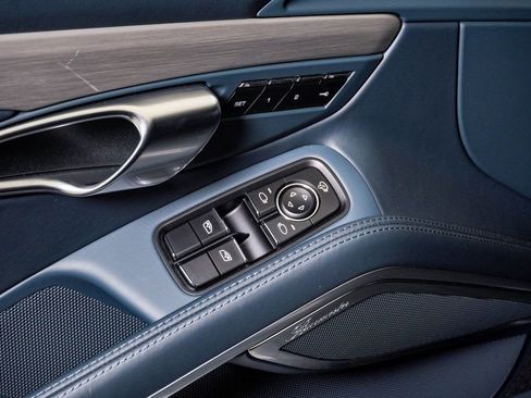 Certified 2025 Porsche 718 Boxster GTS image 30