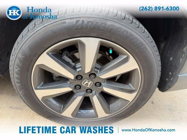 Used 2025 Honda Pilot Elite image 3