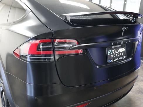 Used 2020 Tesla Model X Long Range image 14