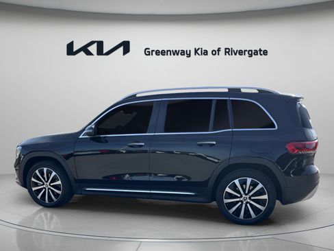 Used 2023 Mercedes-Benz GLB 250 4MATIC image 3