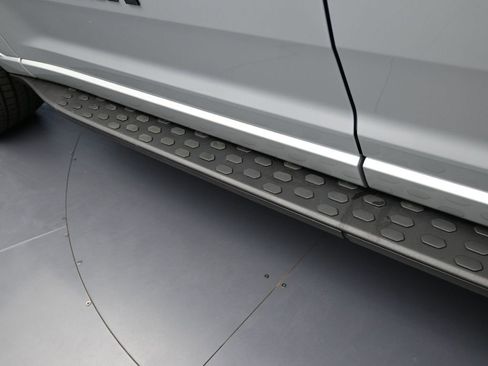 New 2025 Jeep Grand Cherokee Summit image 28