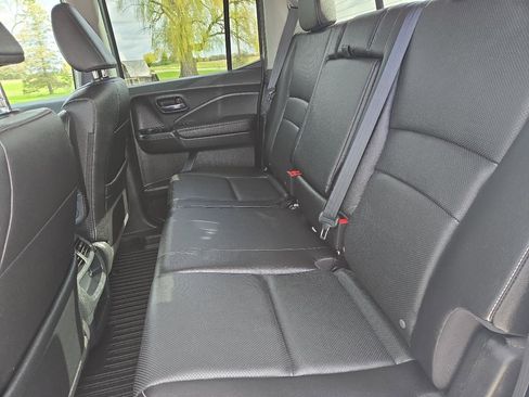 Used 2023 Honda Ridgeline RTL image 11