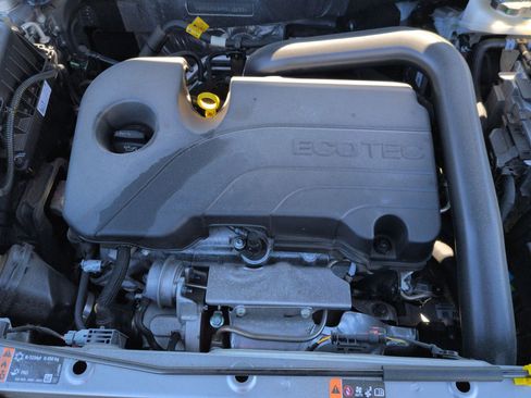 Certified 2024 Chevrolet Equinox LT w/ LPO, Floor Liner Package image 30