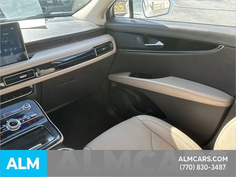Used 2023 Lincoln Nautilus Reserve image 28